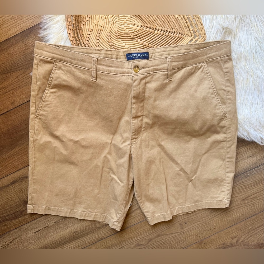 U.S. Polo ASSN. Khaki Tan Chino Shorts Flat Front Classic Fit Mens Size 46